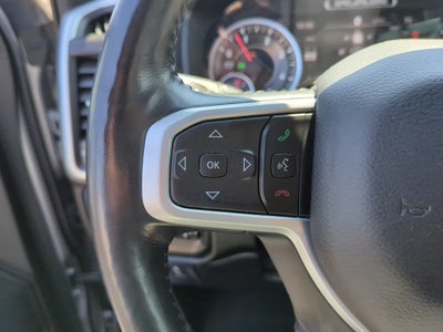 2020 RAM 1500 Big Horn Crew Cab 4x4 5'7" Box