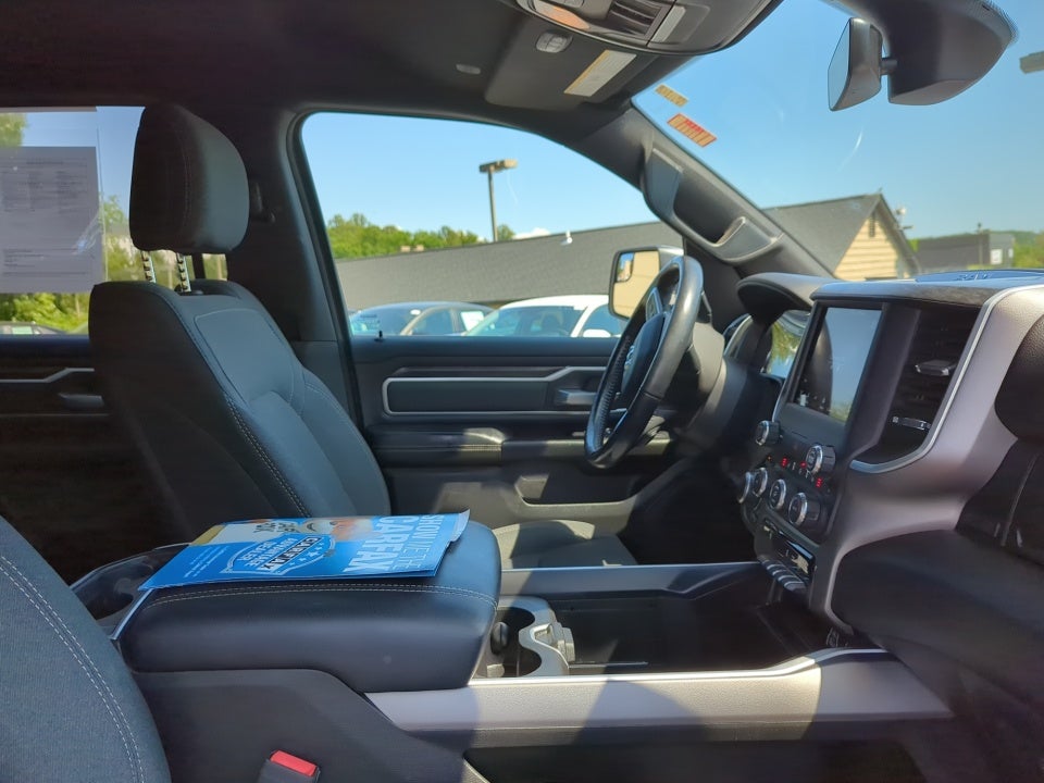 2020 RAM 1500 Big Horn Crew Cab 4x4 5'7" Box