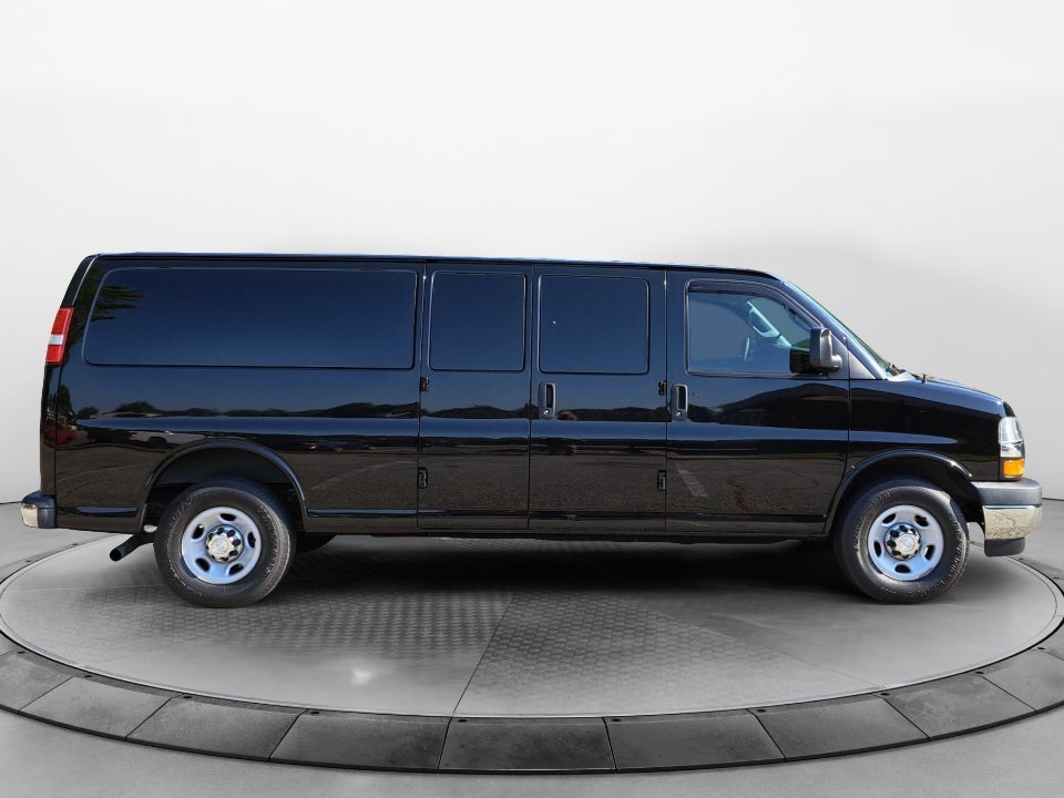 2017 Chevrolet Express 3500 LT