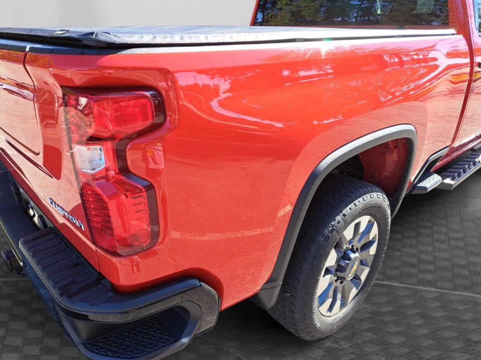 2024 Chevrolet Silverado 2500HD Custom