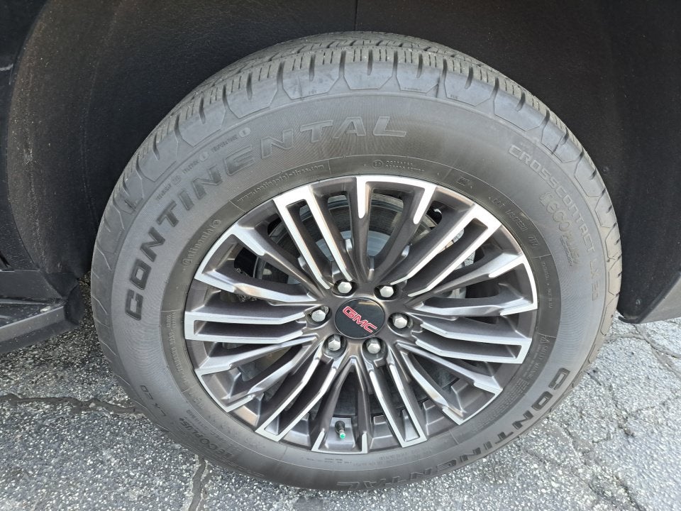 2025 GMC Yukon Elevation