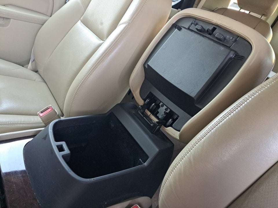 2010 Cadillac Escalade Luxury