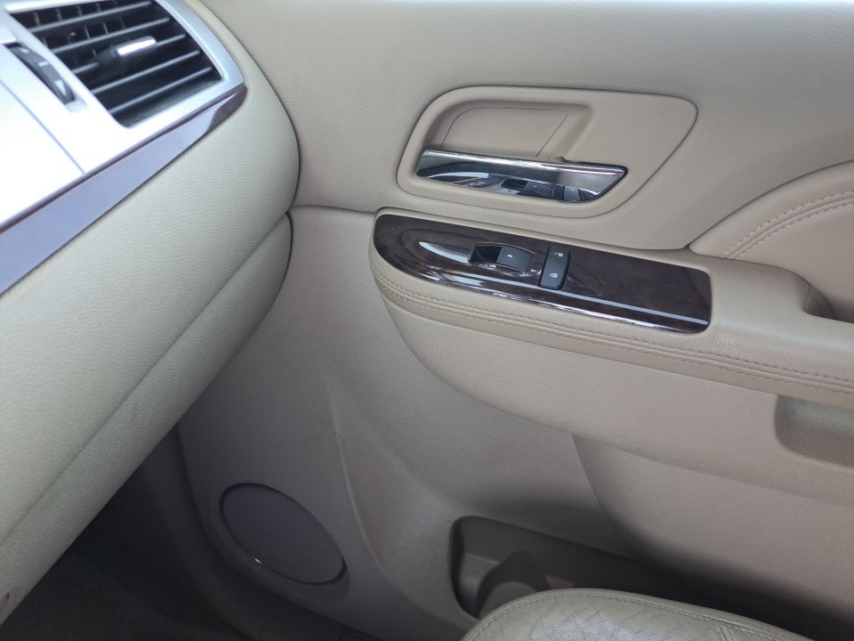 2010 Cadillac Escalade Luxury