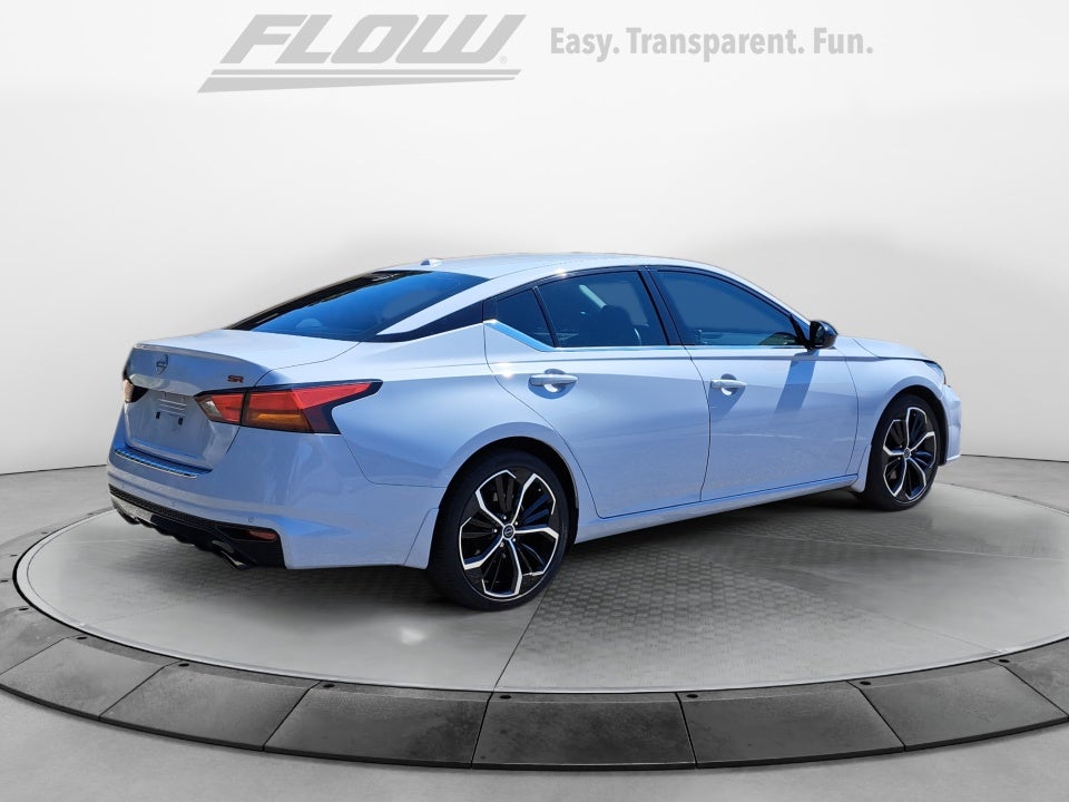 2023 Nissan Altima SR FWD