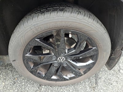 2023 Volkswagen Taos SE