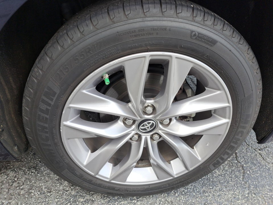 2019 Toyota Avalon XLE
