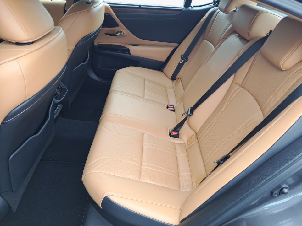 2023 Lexus ES 300h ES 300h Ultra Luxury