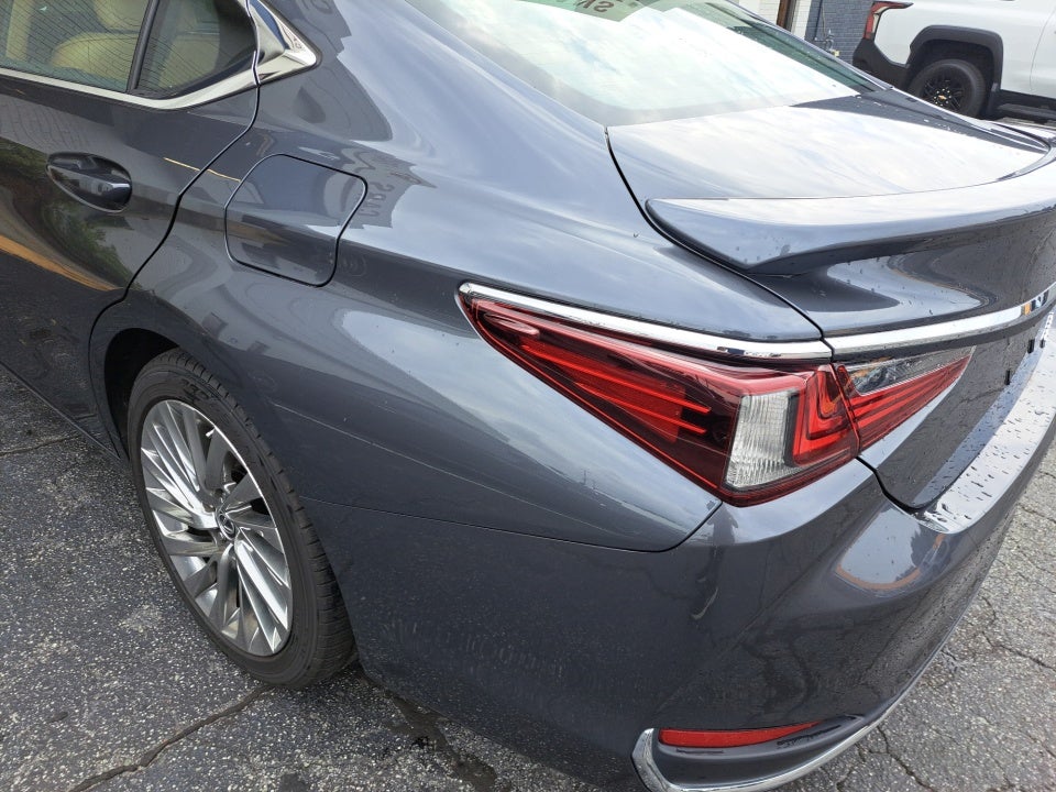 2023 Lexus ES 300h ES 300h Ultra Luxury