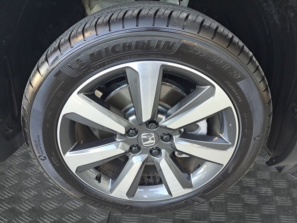 2025 Honda Pilot Touring
