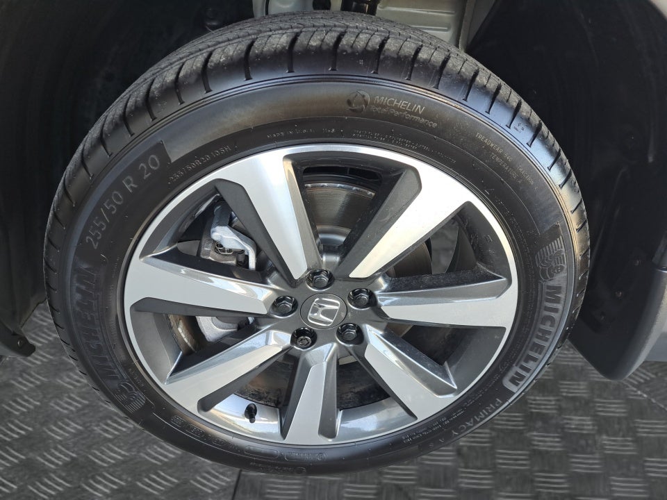 2025 Honda Pilot Touring