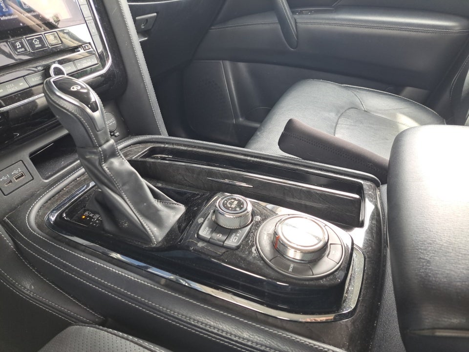 2021 INFINITI QX80 LUXE AWD