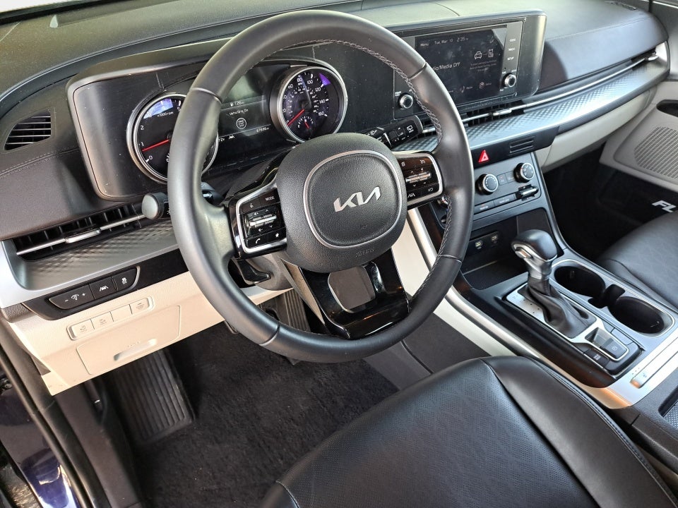 2023 Kia Carnival MPV LX Seat Package