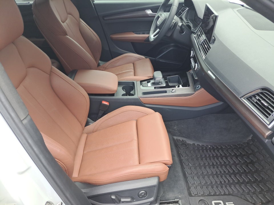 2024 Audi Q5 S line Premium Plus