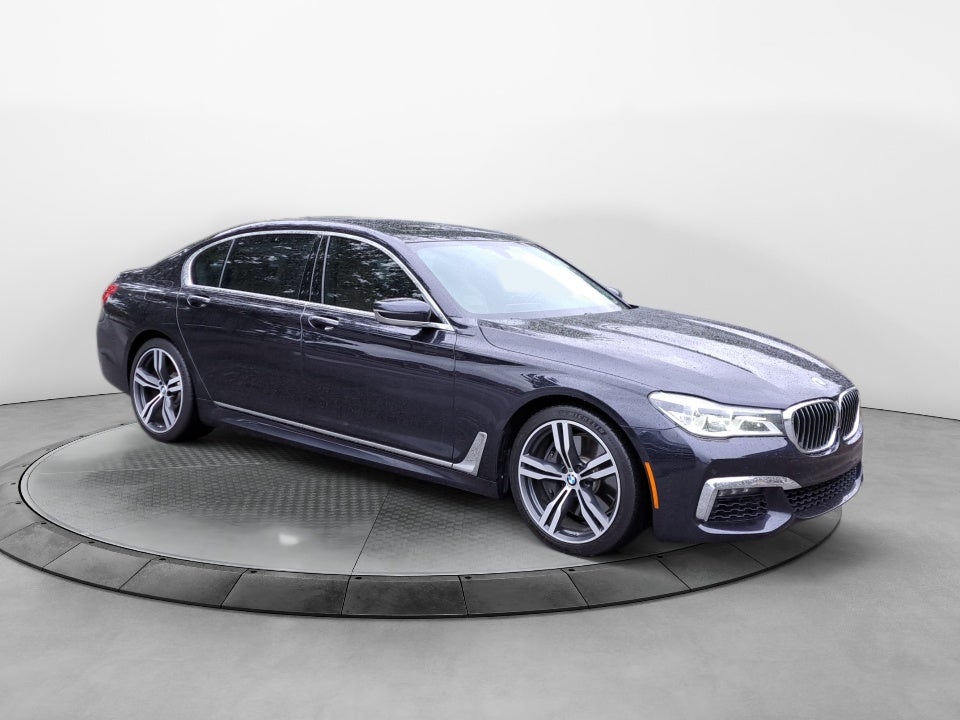 2016 BMW 750i 750i