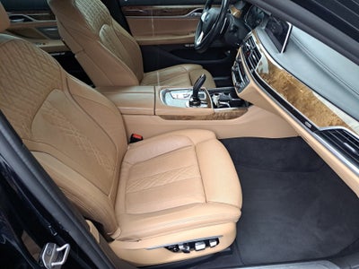 2016 BMW 750i 750i