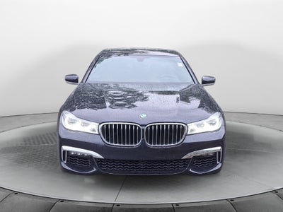 2016 BMW 750i 750i