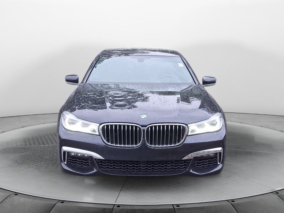 2016 BMW 750i 750i