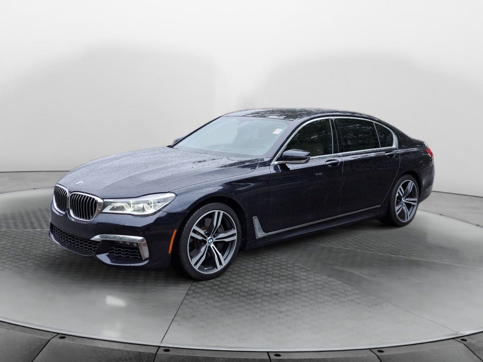 2016 BMW 750i 750i