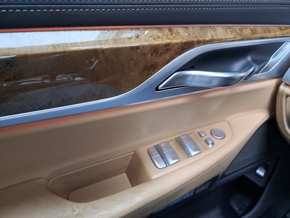 2016 BMW 750i 750i