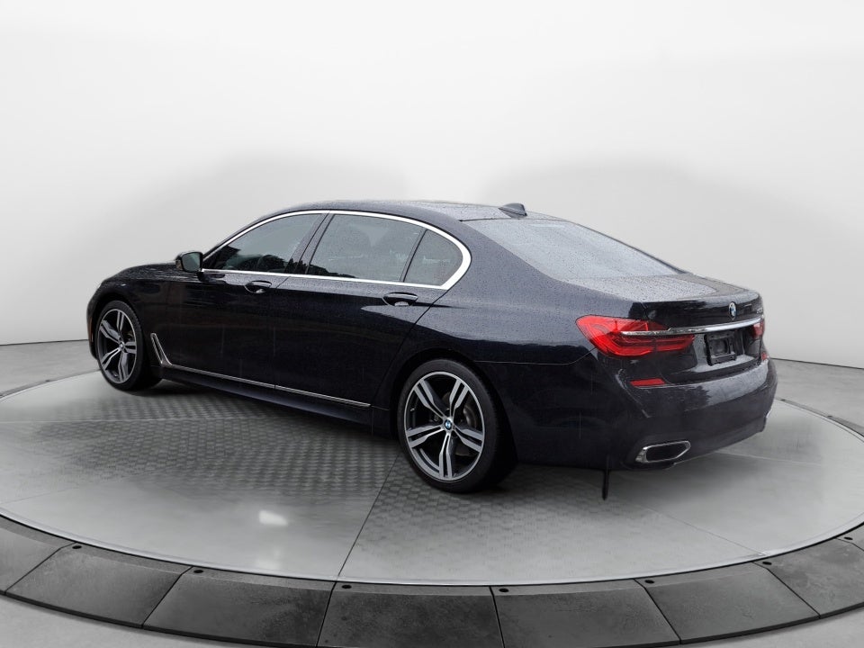 2016 BMW 750i 750i