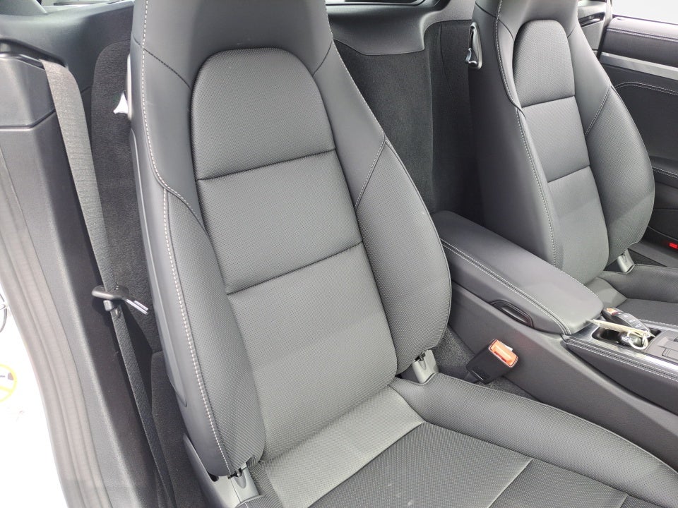 2024 Porsche 718 Cayman Style Edition