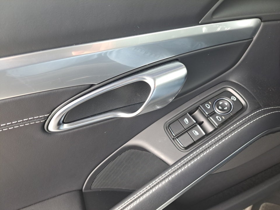 2024 Porsche 718 Cayman Style Edition