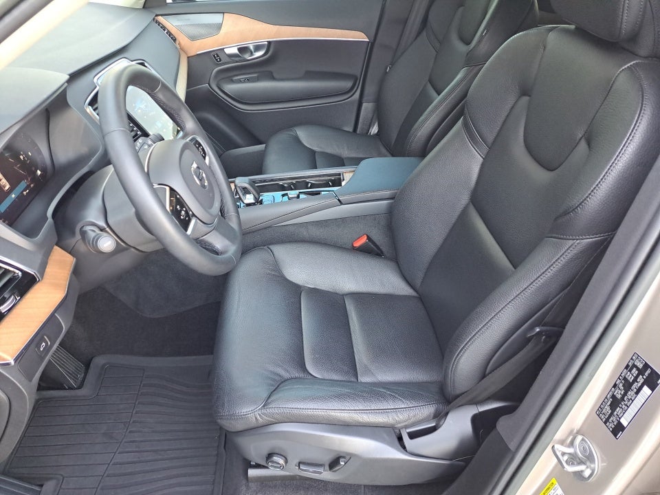 2023 Volvo XC90 B6 Plus 6-Seater