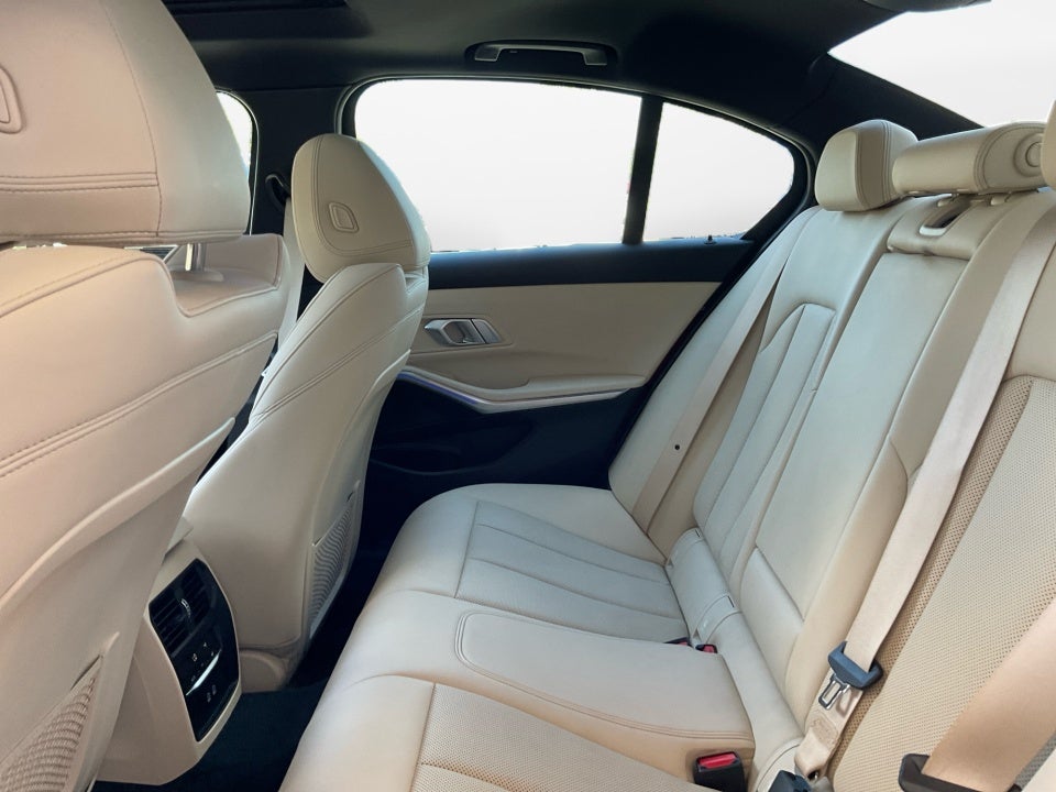 2022 BMW 330i 330i