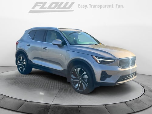 2024 Volvo XC40 B5 Plus Bright Theme