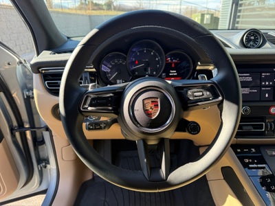 2025 Porsche Macan T