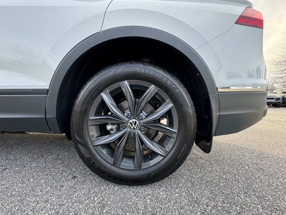 2024 Volkswagen Tiguan 2.0T SE