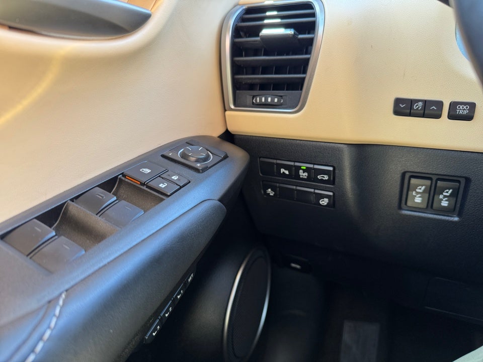 2016 Lexus NX 200t 200t