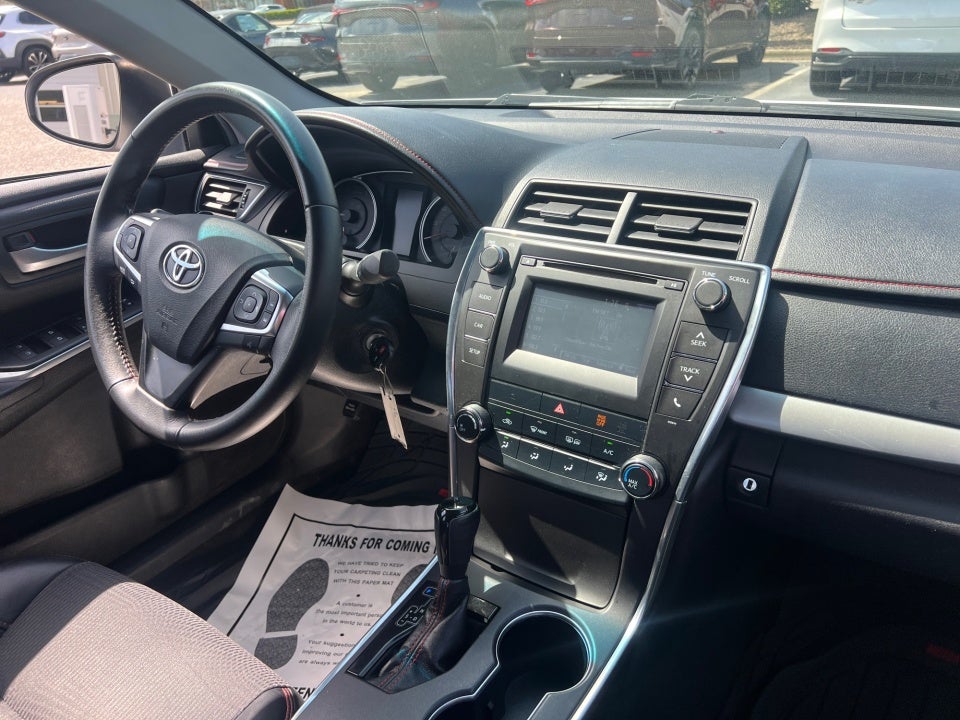 2017 Toyota Camry SE