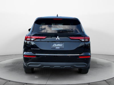 2022 Mitsubishi Outlander ES
