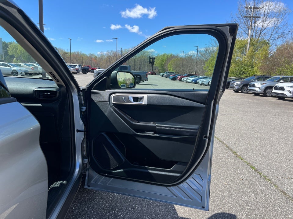 2020 Ford Explorer Base