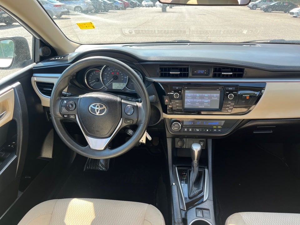 2015 Toyota COROLLA LE