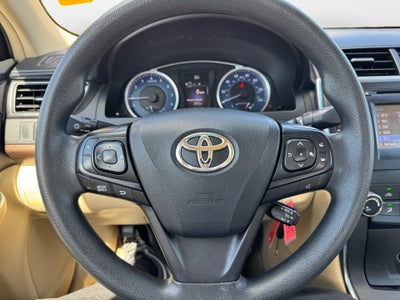 2016 Toyota CAMRY LE