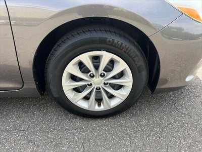2015 Toyota CAMRY LE