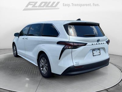 2025 Toyota Sienna XLE