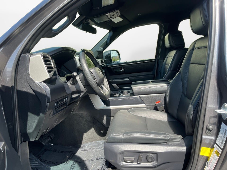 2025 Toyota TUNDRA 4X4 SR5