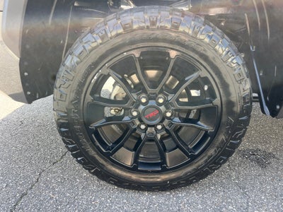 2025 Toyota TUNDRA 4X4 SR5