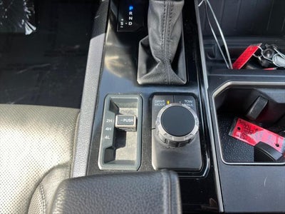 2025 Toyota TUNDRA 4X4 SR5