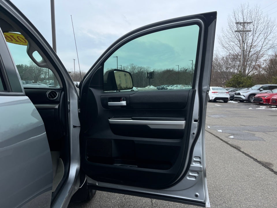 2016 Toyota TUNDRA 4X2 SR5 5.7L V8