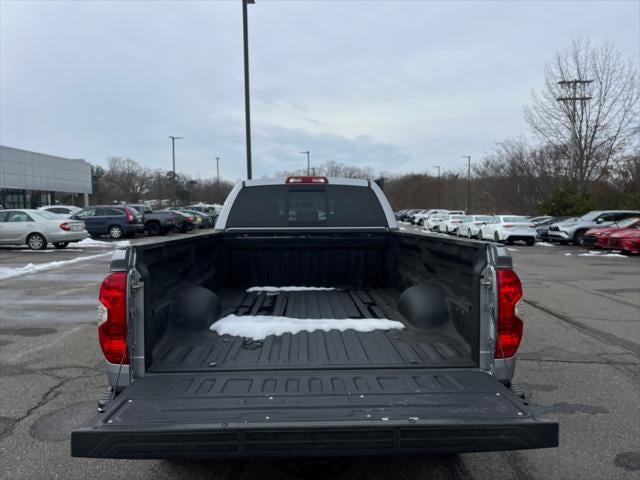 2016 Toyota TUNDRA 4X2 SR5 5.7L V8