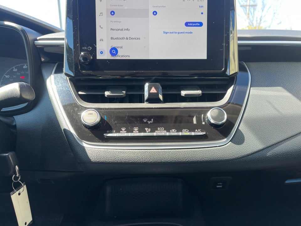 2025 Toyota COROLLA LE