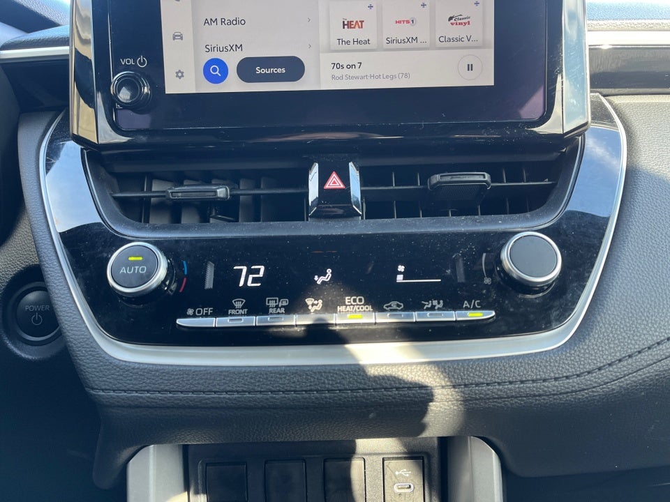 2025 Toyota COROLLA CROSS HV SE