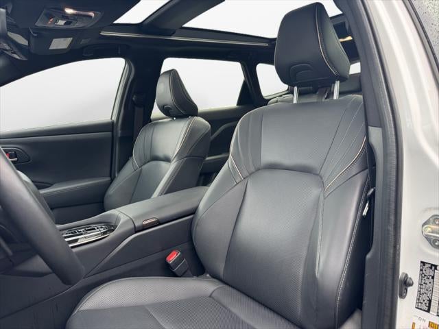 2025 Toyota Toyota Crown Signia Limited