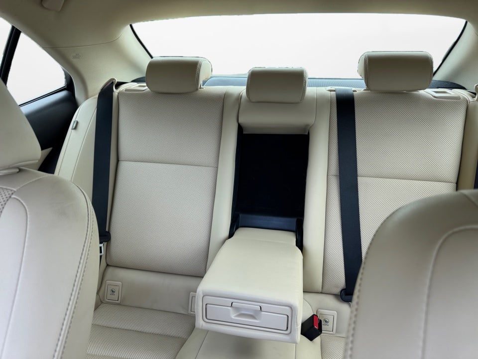 2016 Lexus IS 4dr Sdn AWD