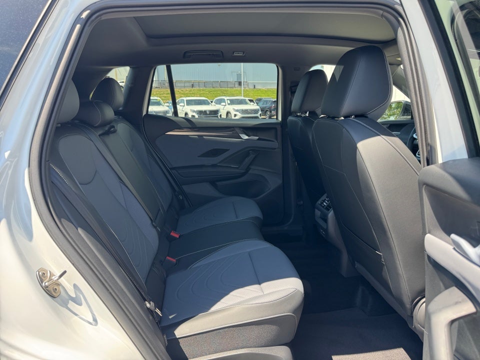2025 Volkswagen Tiguan 2.0T SE R-Line Black