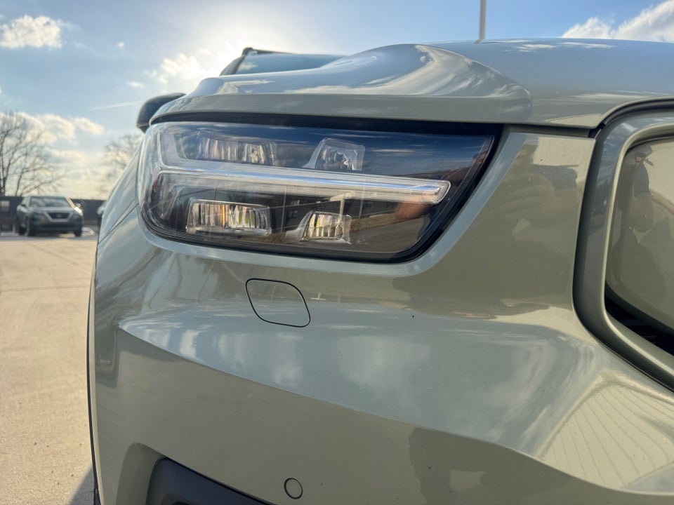 2021 Volvo XC40 Recharge Pure Electric P8